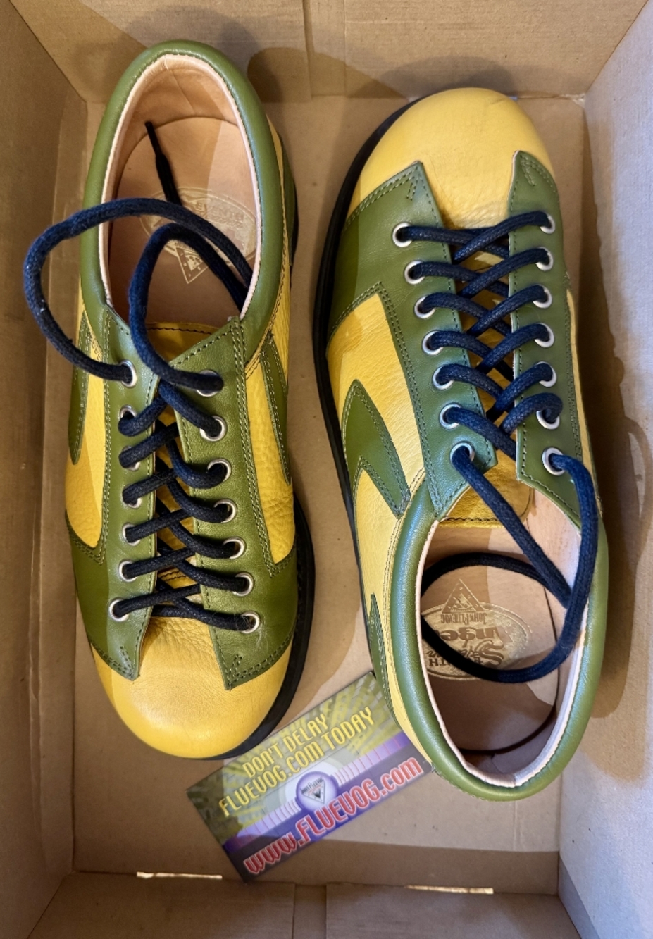 Vintage John Fluevog Ivan Olive/Sunny Day EUC w/ box